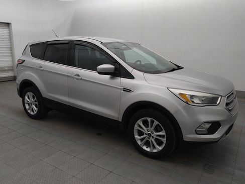 Used 2017 Ford Escape SE FWD image 11