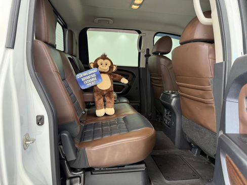 Used 2019 Nissan Titan Platinum Reserve w/ Platinum Utility Package AWD/4WD image 34