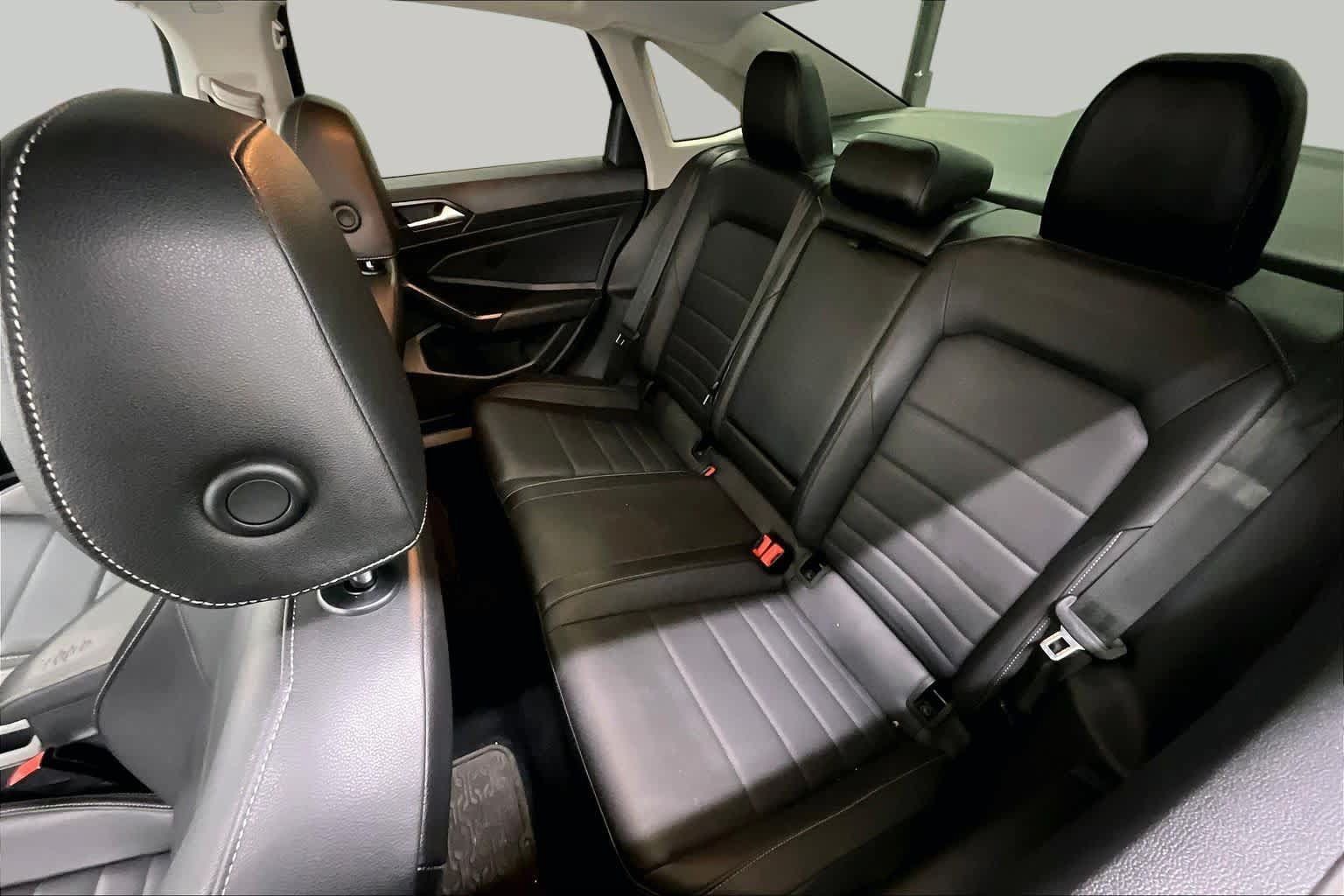 Used 2021 Volkswagen Jetta SE FWD image 20