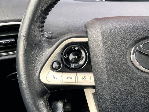 Used 2016 Toyota Prius Three w/ Preferred Accessory Package image 9