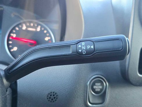 Used 2025 Mercedes-Benz Sprinter 2500 image 36