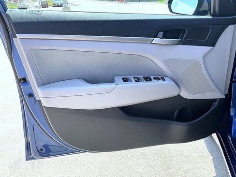 Used 2018 Hyundai Elantra SEL FWD image 9