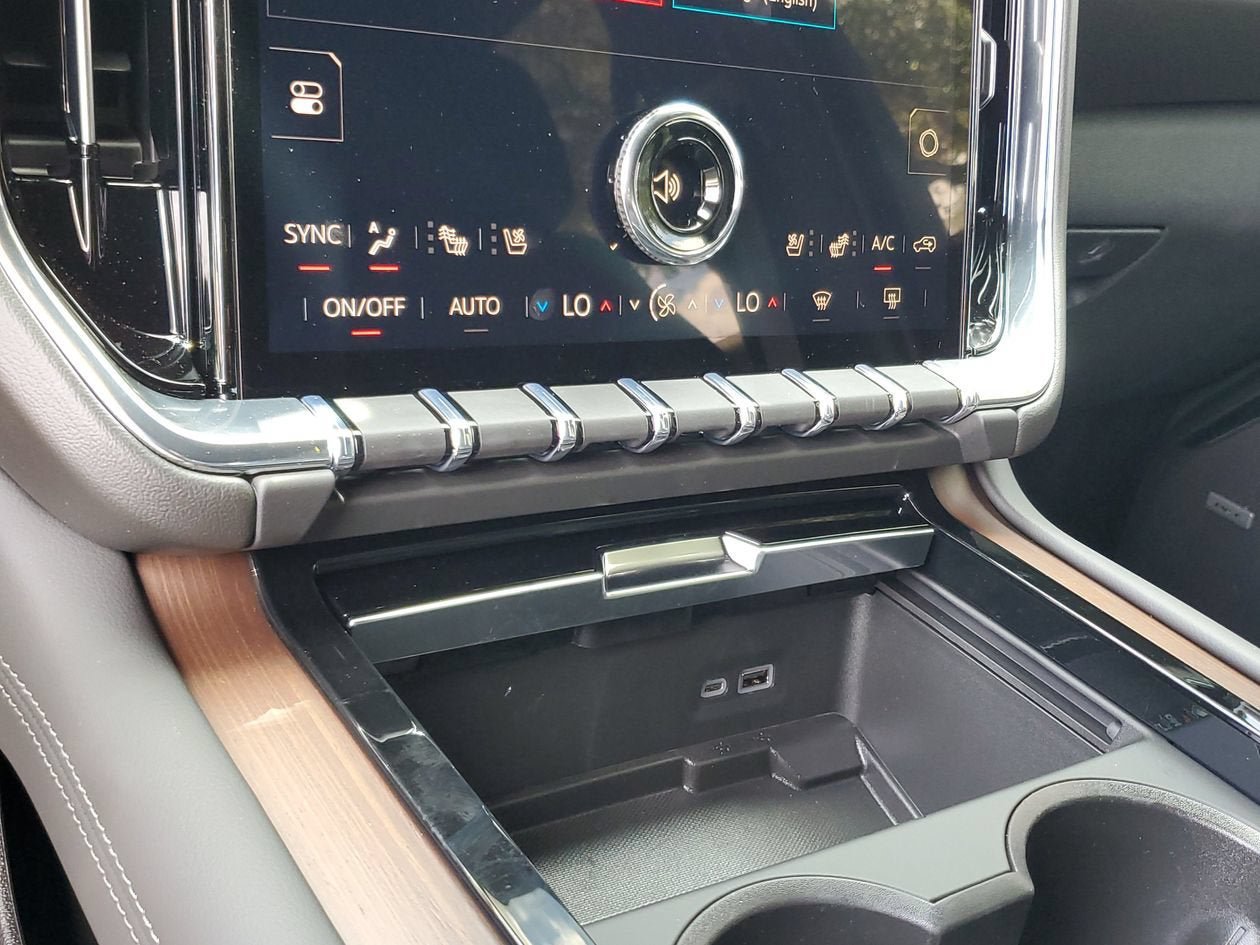 New 2026 GMC Yukon Denali RWD image 23