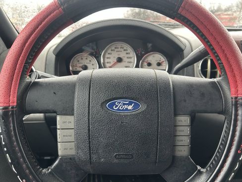 Used 2005 Ford F150 XLT image 16