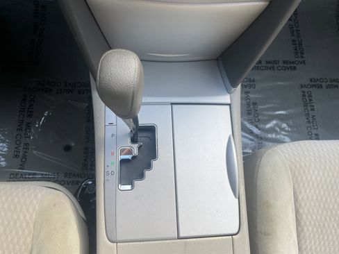 Used 2011 Toyota Camry image 18