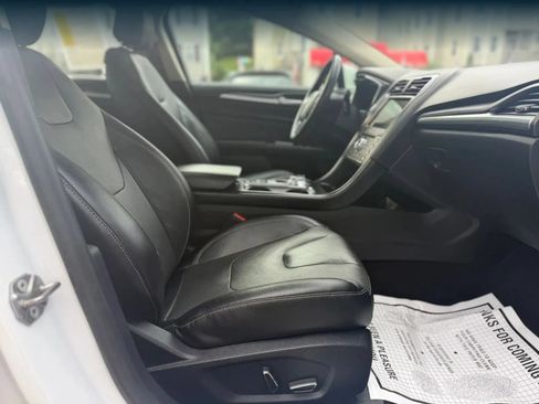Used 2020 Ford Fusion Titanium FWD image 12