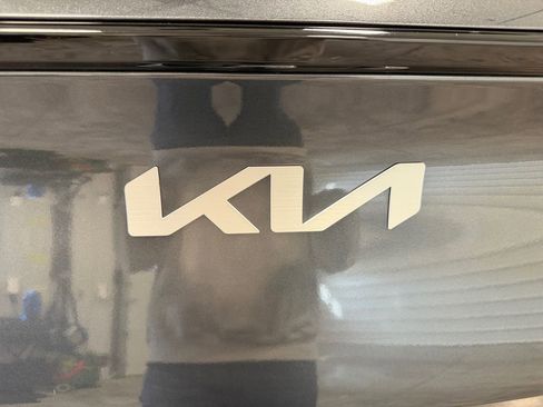 Used 2023 Kia Sportage EX image 10