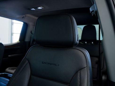 Used 2023 GMC Sierra 1500 Denali w/ Denali Reserve Package image 34