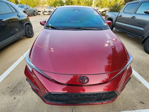 Used 2026 Toyota Corolla SE FWD image 2