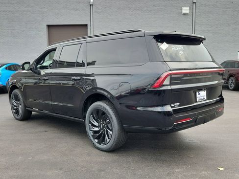 New 2025 Lincoln Navigator L Reserve w/ Jet Appearance Package AWD/4WD image 7