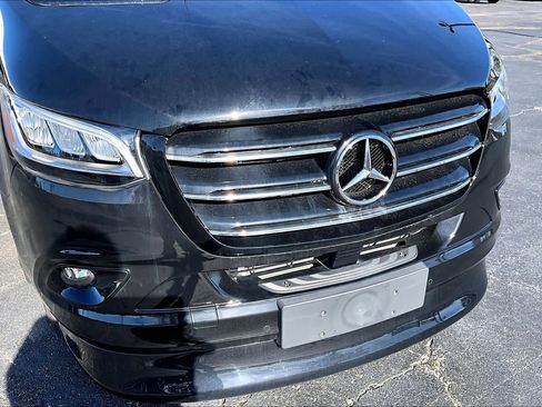 Used 2024 Mercedes-Benz Sprinter 3500 image 33