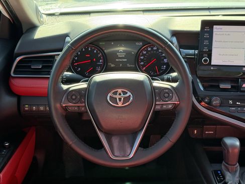Used 2021 Toyota Camry XSE image 15