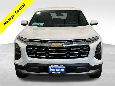Used 2026 Chevrolet Equinox LT AWD/4WD image 2