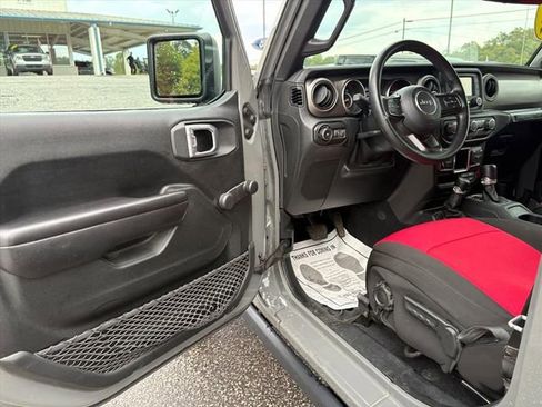 Used 2020 Jeep Wrangler Sport image 13