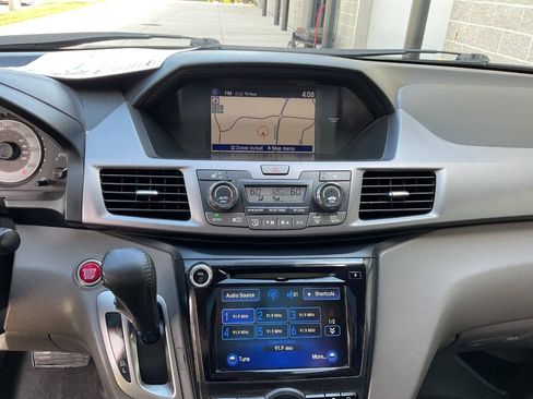 Used 2014 Honda Odyssey Touring Elite image 20