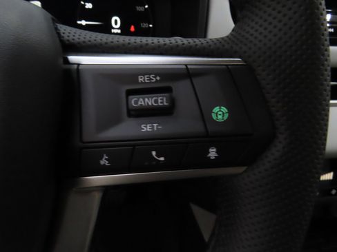 Used 2025 Mitsubishi Outlander SE FWD image 14