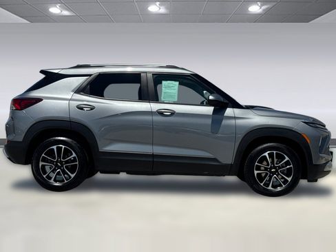 Used 2025 Chevrolet TrailBlazer LT FWD image 7
