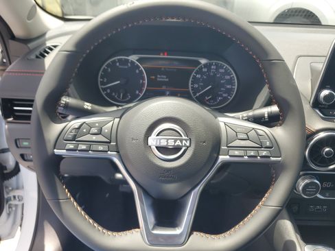 Used 2025 Nissan Sentra SR w/ Midnight Edition FWD image 16