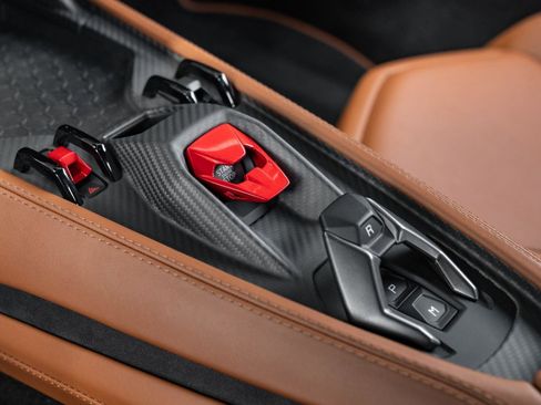 Used 2024 Lamborghini Revuelto image 28