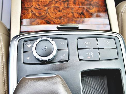 Used 2014 Mercedes-Benz ML 350 4MATIC image 17