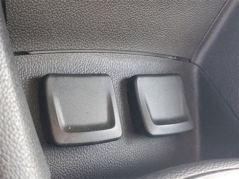 Certified 2017 Chevrolet Cruze LT w/ Convenience Package image 28