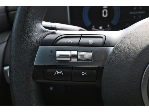 Certified 2025 Hyundai Santa Cruz SEL FWD image 17