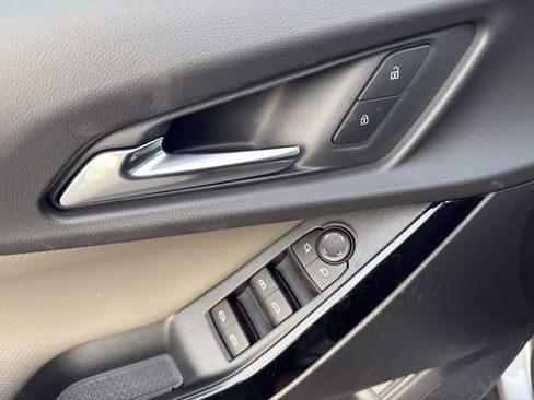 New 2026 Chevrolet Equinox LT w/ Convenience Package II image 12