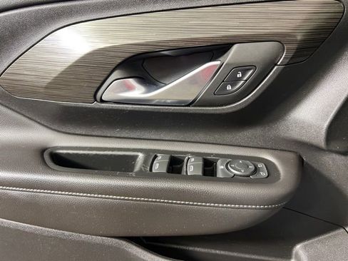 Used 2022 GMC Terrain SLE w/ Driver Convenience Package image 28