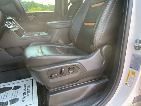 Used 2024 GMC Sierra 2500 AT4 w/ AT4 Premium Plus Package AWD/4WD image 13
