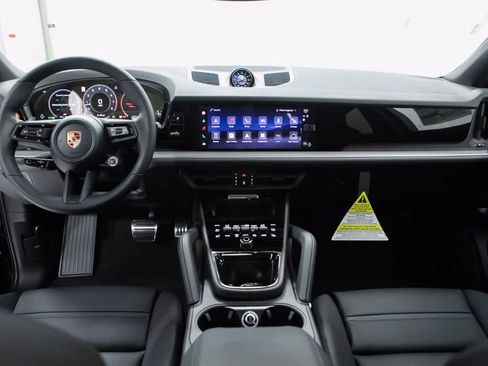 Certified 2026 Porsche Cayenne S AWD/4WD image 13