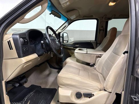 Used 2005 Ford F350 XLT image 13
