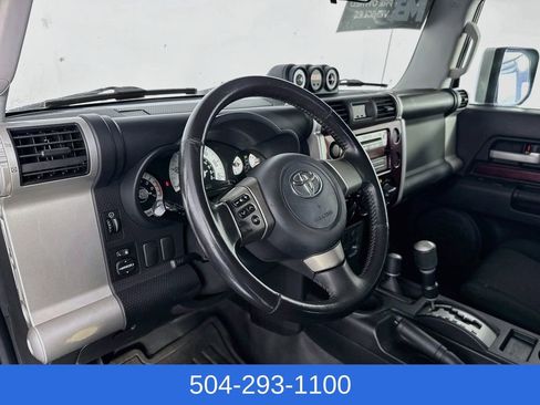 Used 2007 Toyota FJ Cruiser 4WD image 10