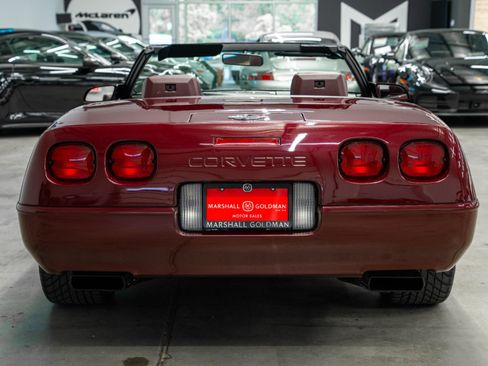 Used 1993 Chevrolet Corvette Convertible RWD image 7