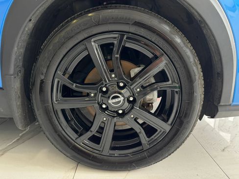 Used 2023 Nissan Kicks SR FWD image 11