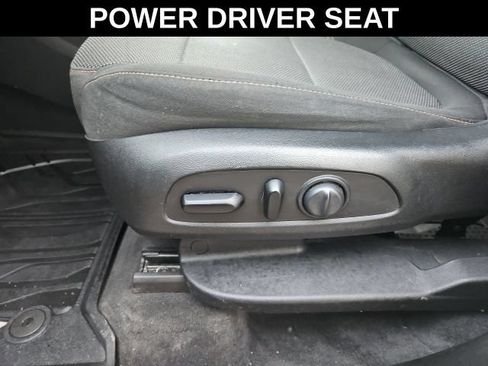 Used 2020 Chevrolet Traverse LT w/ Driver Confidence II Package AWD/4WD image 14