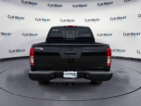 Used 2020 Nissan Frontier SV w/ Midnight Edition Floor Mats image 4
