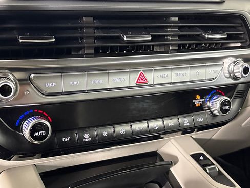 Used 2022 Kia Telluride S image 24