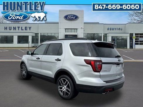 Used 2018 Ford Explorer Sport image 5