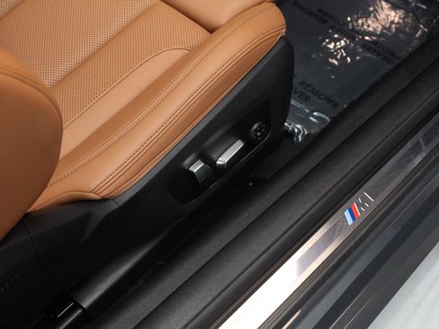Used 2024 BMW M440i Convertible w/ Premium Package RWD image 57