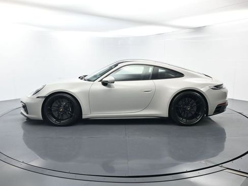 Used 2022 Porsche 911 Carrera GTS image 2
