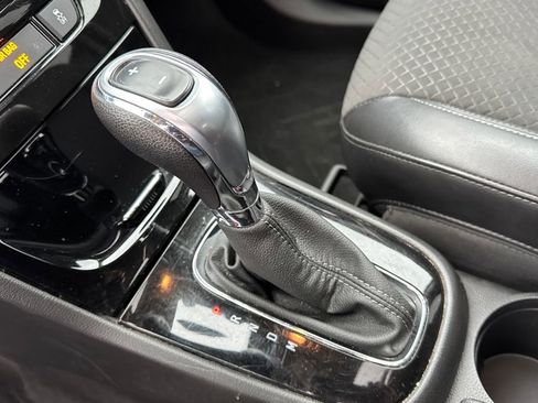 Used 2022 Buick Encore Preferred w/ Safety Package II image 21