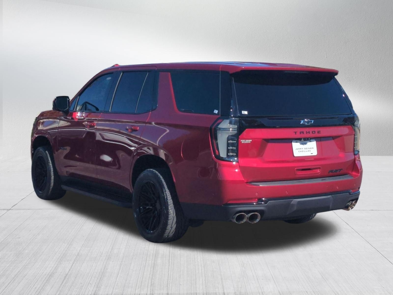 Used 2025 Chevrolet Tahoe RST w/ RST Performance Edition AWD/4WD image 3