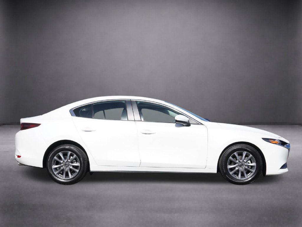 Used 2024 MAZDA MAZDA3 s FWD image 3