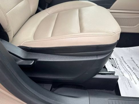 Used 2020 Ford Escape SEL AWD/4WD image 37