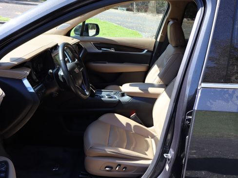 Used 2023 Cadillac XT6 Premium Luxury w/ Platinum Package image 16