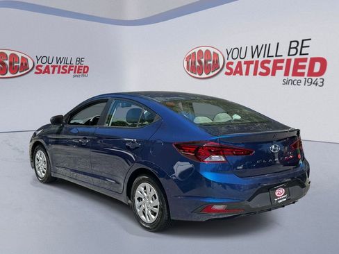 Used 2020 Hyundai Elantra SE FWD image 3
