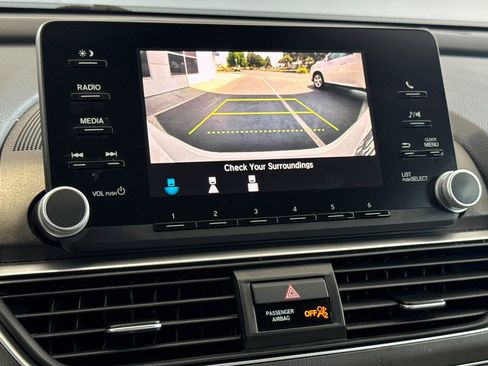 Used 2018 Honda Accord LX image 24