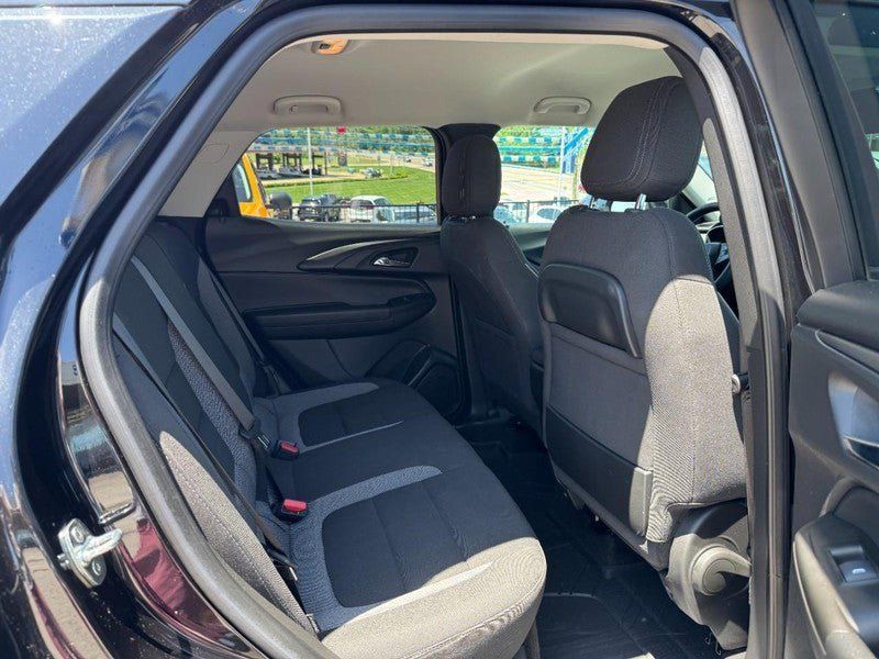 Used 2023 Chevrolet TrailBlazer LT FWD image 10