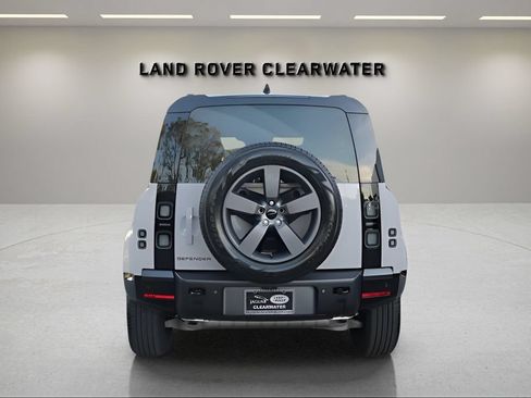 Used 2026 Land Rover Defender 110 X-Dynamic SE AWD/4WD image 4
