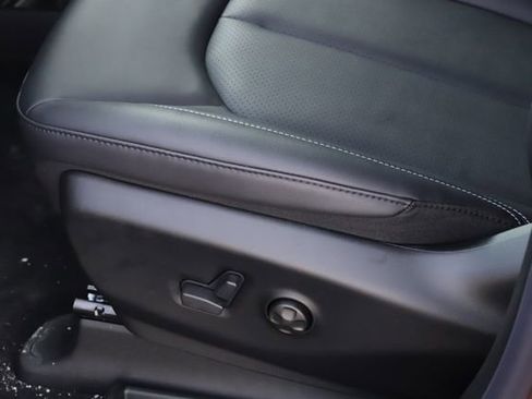 New 2026 Chrysler Pacifica Select image 14